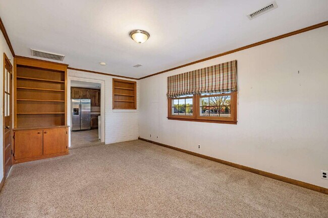 Building Photo - "Charming 3-Bedroom Haven with Spacious 2200 Sq Ft Layout in Lascassas, TN!"