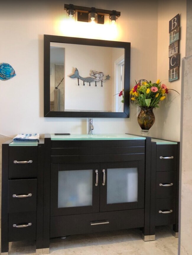 Building Photo - 4300 N Ocean Dr