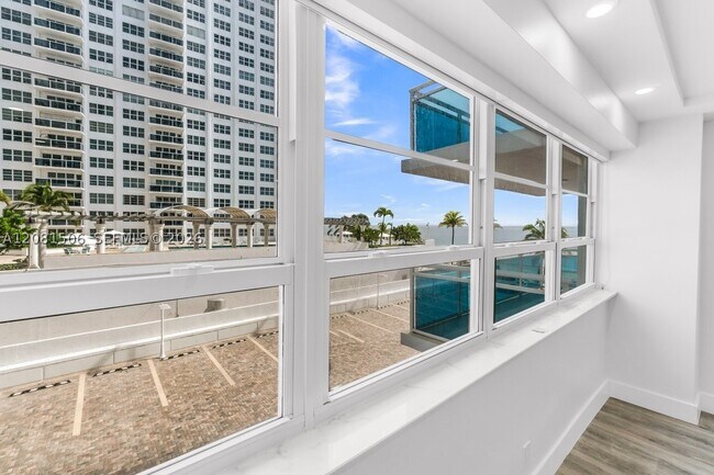 Building Photo - 3430 Galt Ocean Dr