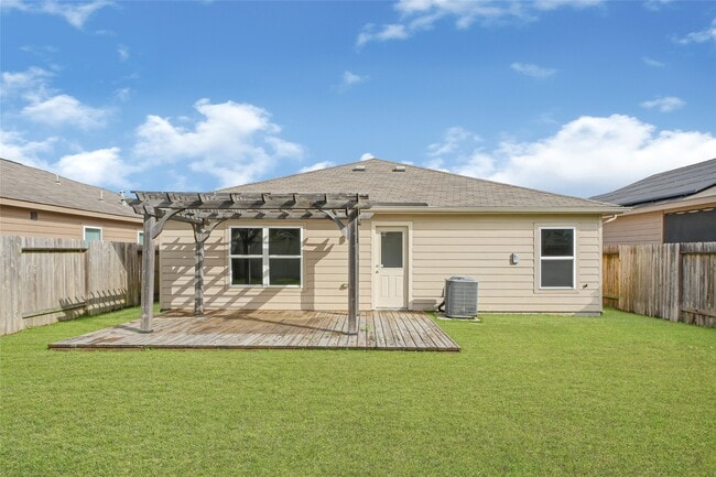 Building Photo - 11122 Hillside Creek Dr