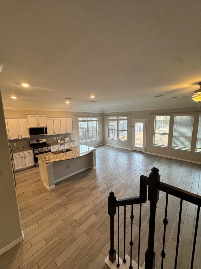 Building Photo - 15722 Monkey Rock Dr