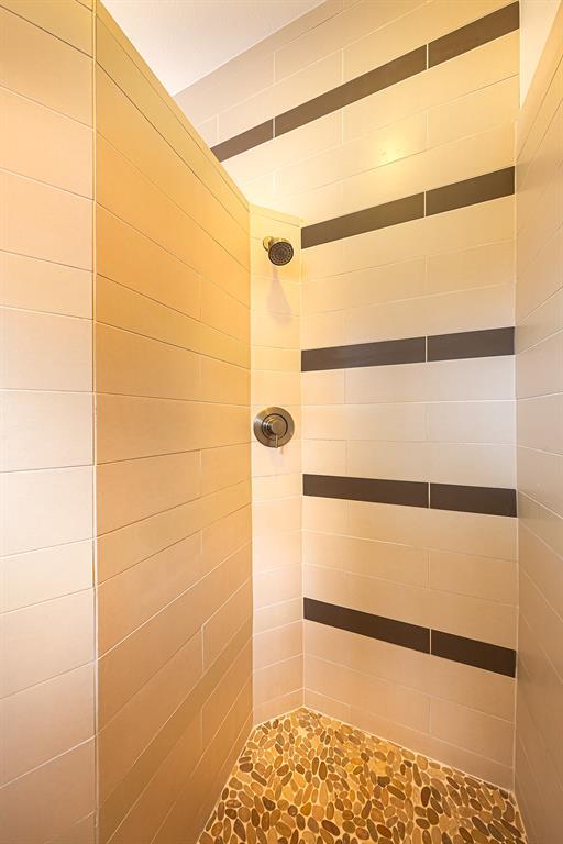 Building Photo - 3803 Byron Dr