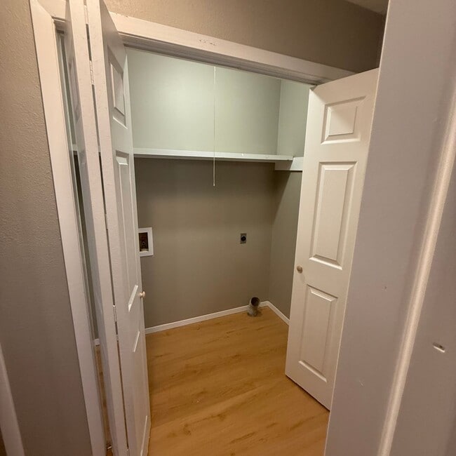 Building Photo - remodeled 3 bedroom 2 bathroom home