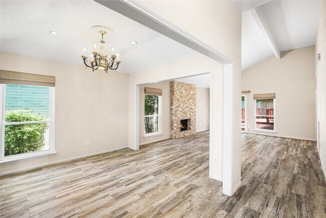 Building Photo - 1516 Beaconshire