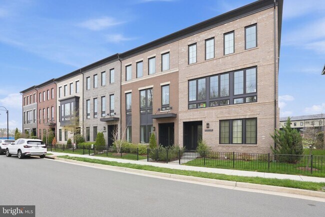 Building Photo - 20246 Northpark Dr