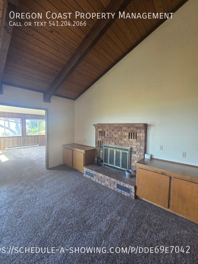 Building Photo - 1718 NW Carter Ct