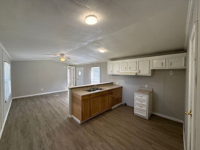 Building Photo - T.R. Lawing Realty Property