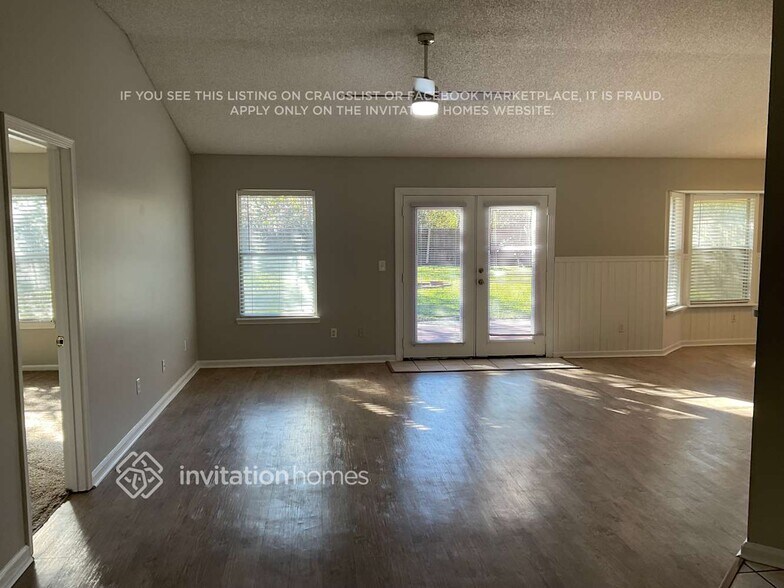 Building Photo - 13250 Companion Cir S