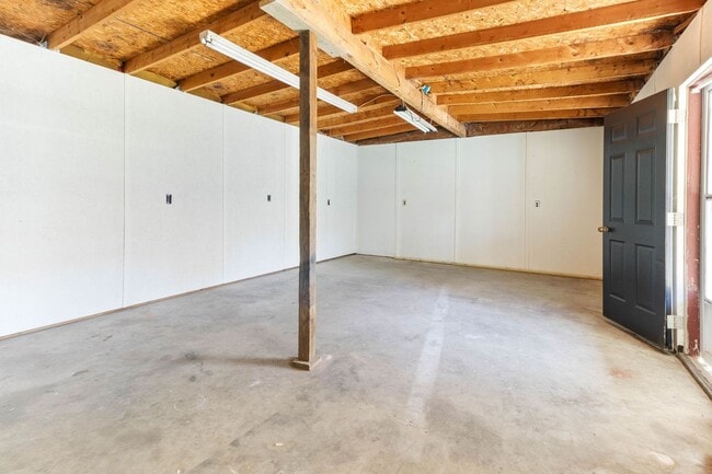 Building Photo - 1106 Bullard St