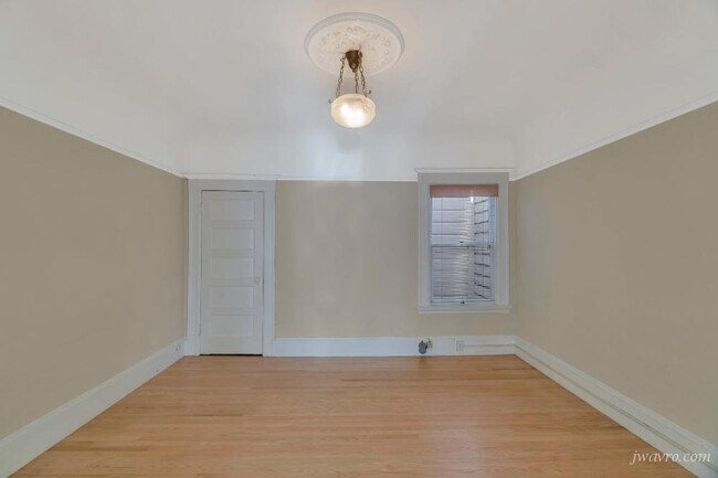 Building Photo - 840 14th St