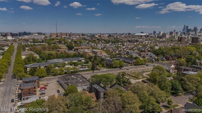 Building Photo - 4530 Commonwealth St