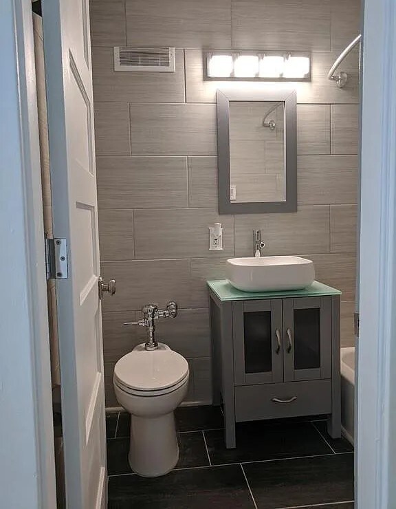 Building Photo - 140 Chestnut St