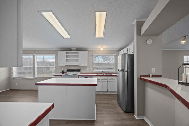 Building Photo - Charming 4-Bedroom Home on Spacious 2.64-Acre Lot in Graham, NC