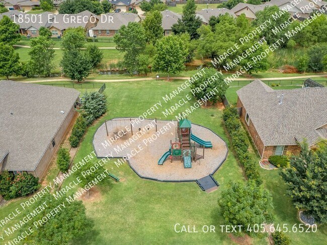 Building Photo - 18501 El Greco Dr