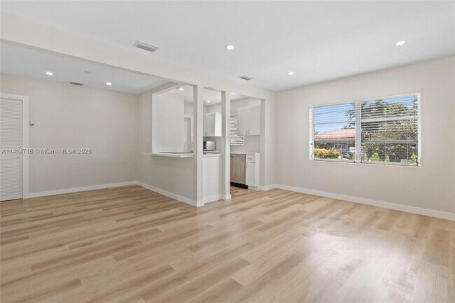 Building Photo - 4798 SW 1st St