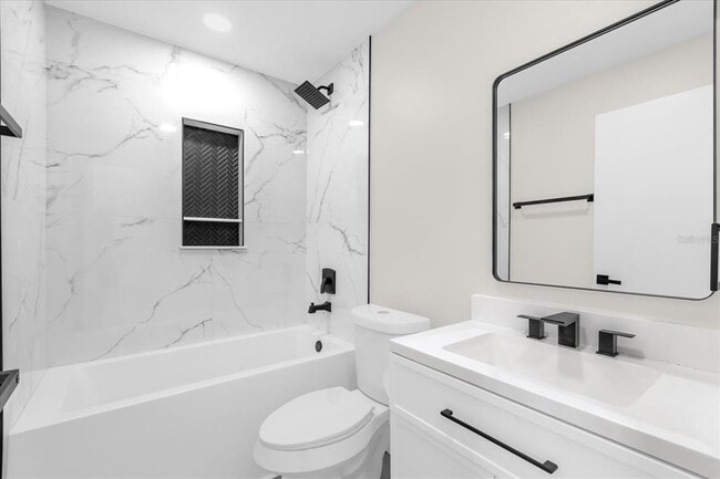 Building Photo - 350 Lakebreeze Cir
