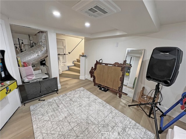 Building Photo - 502 E J St