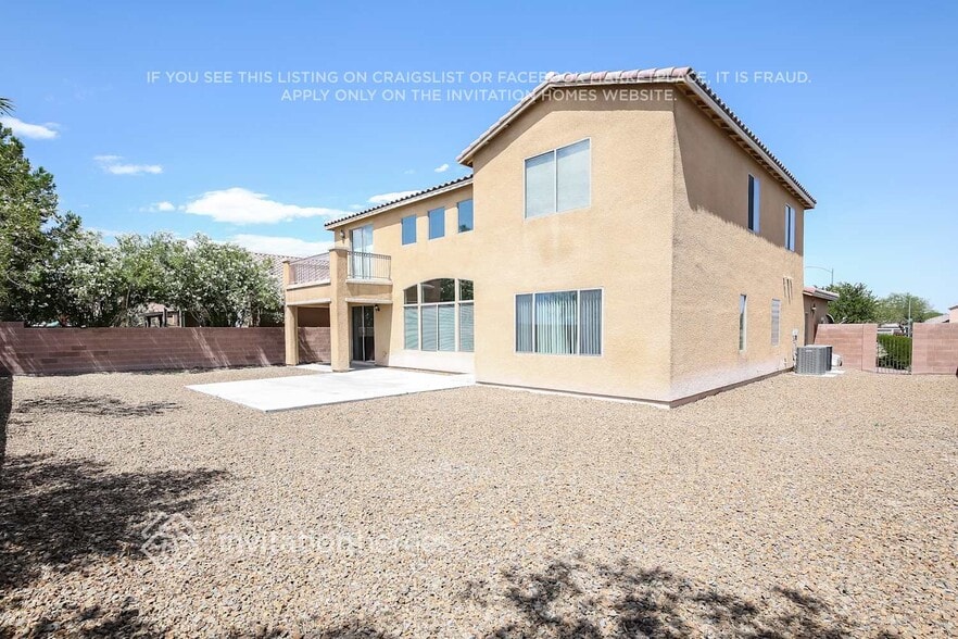Building Photo - 8913 Adobe Grande St