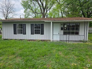Building Photo - 3BD/1BA AVAILABLE NOW!