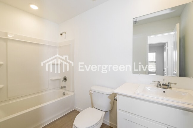 Building Photo - 12524 Huntington Rdg Wy