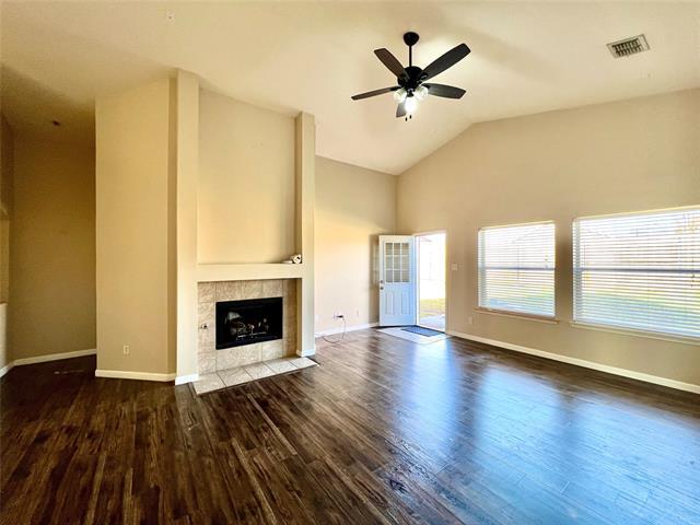 Building Photo - 1304 Columbus Ln