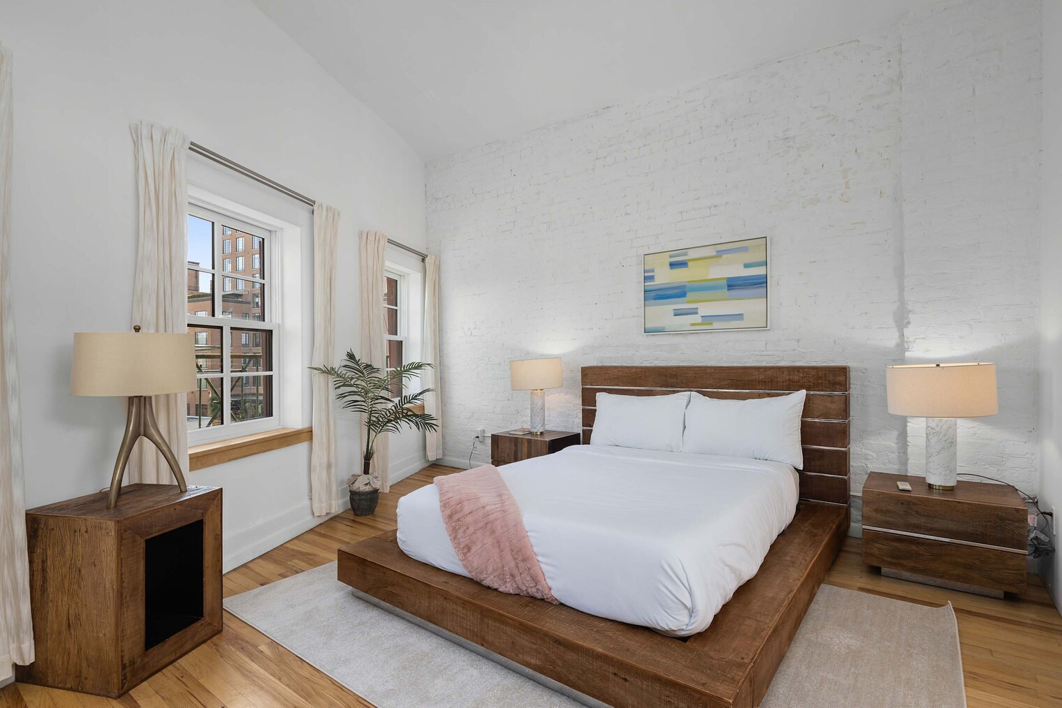 Building Photo - 354 Bowery