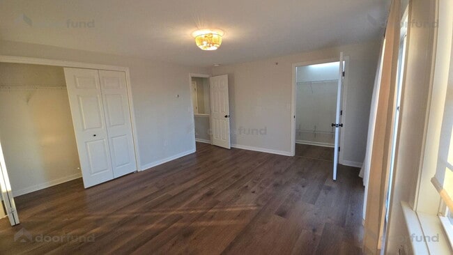 Building Photo - 62 Constitution Dr