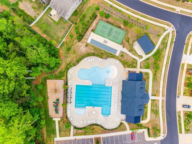 Building Photo - Lake Wylie Townhome with amazing amenities!