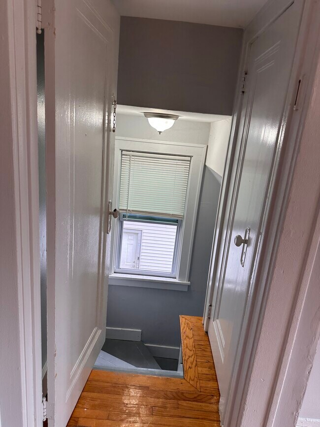 side entry - 24 Corinne St SW