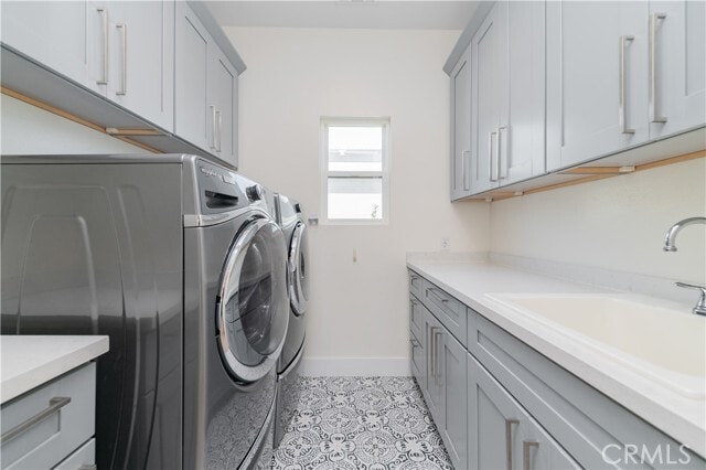 Building Photo - 146 E 18th St