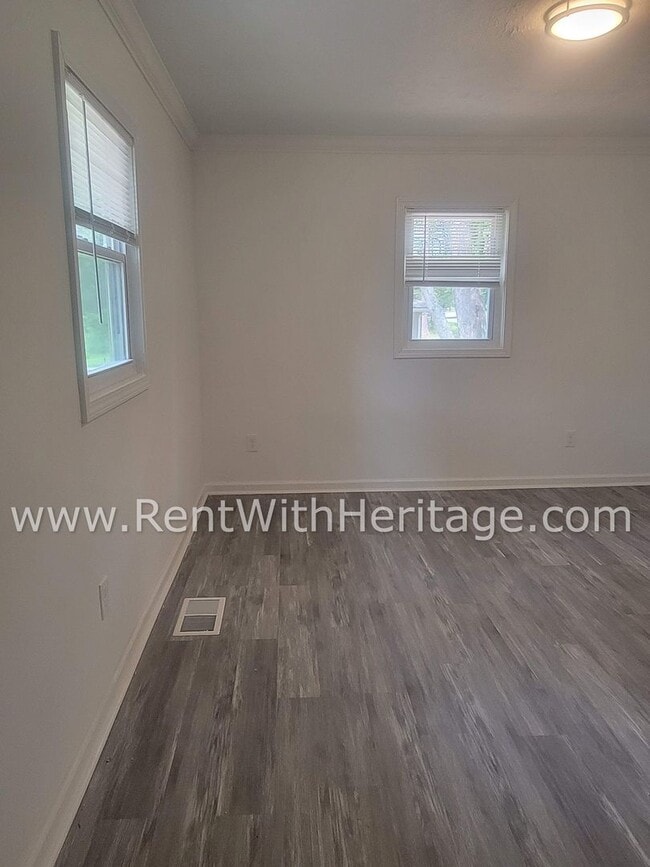 Building Photo - WOW!!! GORGEOUS BRICK RANCH HOME/ TOTALLY ...