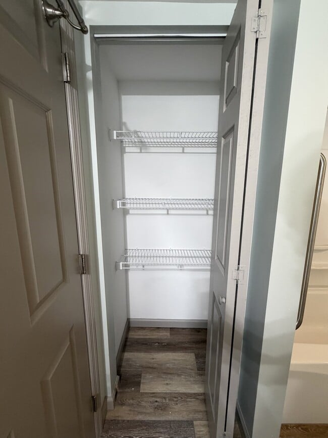 Building Photo - 34 N Lee St