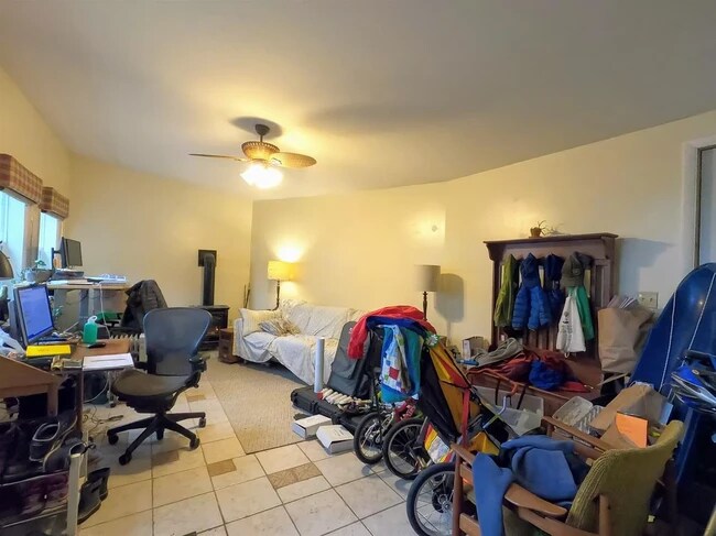 Building Photo - 201 Linn St