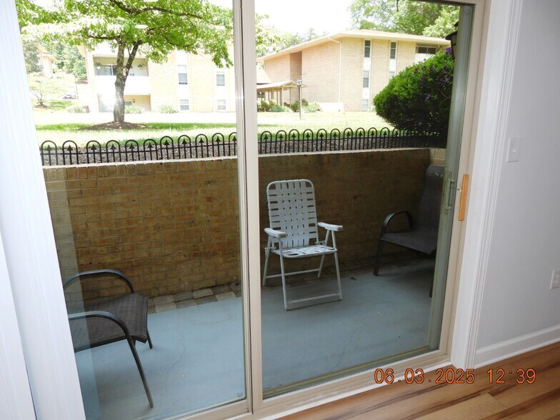 Building Photo - 5260 Crossbow Cir