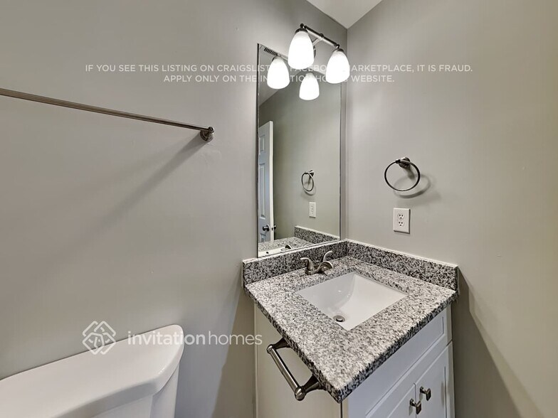 Building Photo - 117 Blackthorne Ct