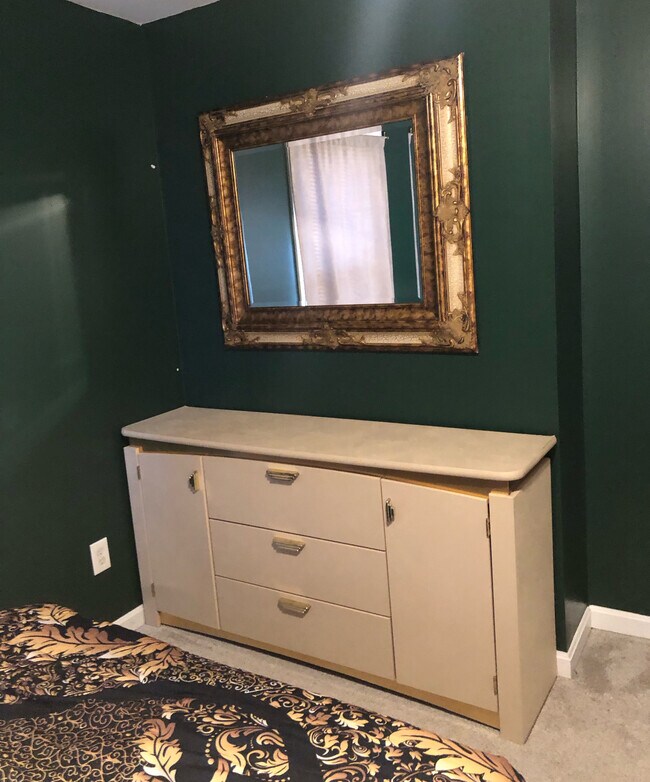 Building Photo - 4557 S 2nd St