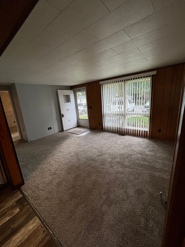 Building Photo - 406-408 Lincoln