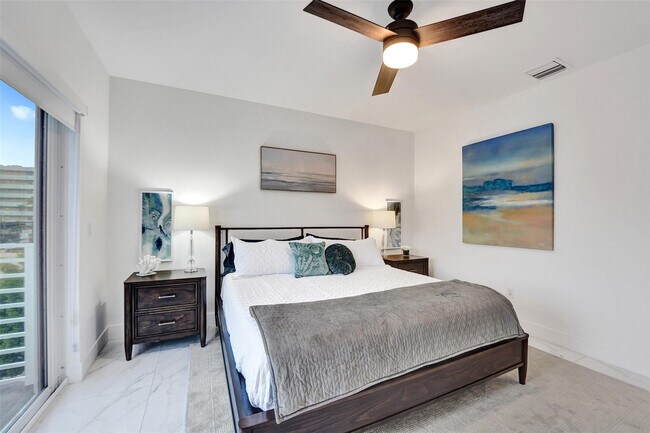 Building Photo - 1371 N Ocean Blvd