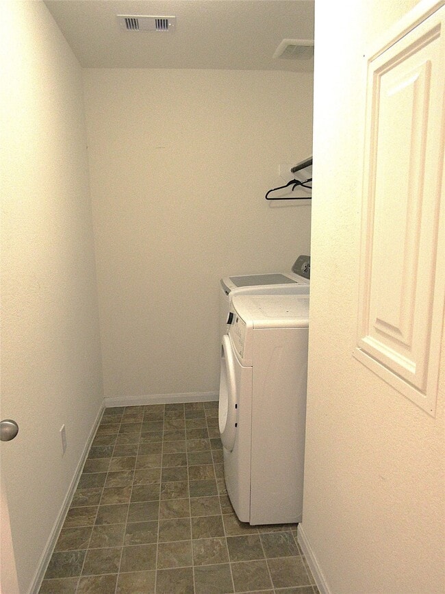 Building Photo - 17043 Amarose Dr