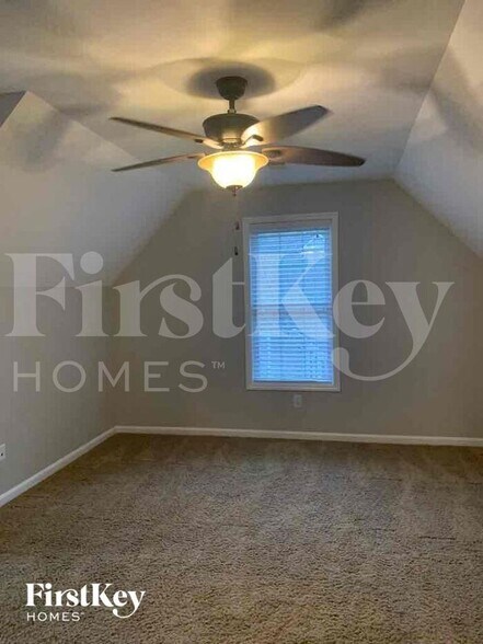 Building Photo - 2013 Lancey Dr