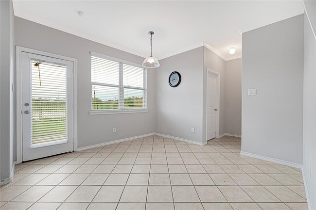 Building Photo - 8238 Bay Run Ave