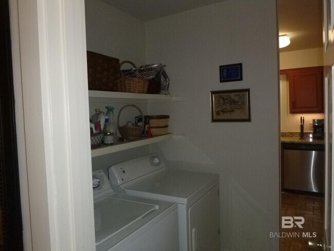 Building Photo - 19307 Scenic Hwy 98