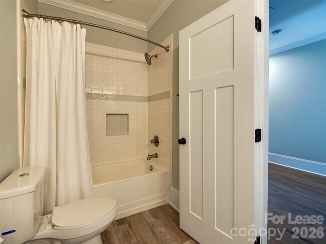 Building Photo - 326 State St