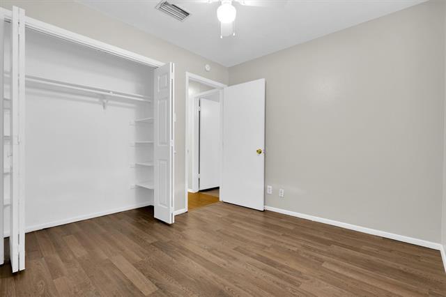 Building Photo - 1113 Holbrook Dr
