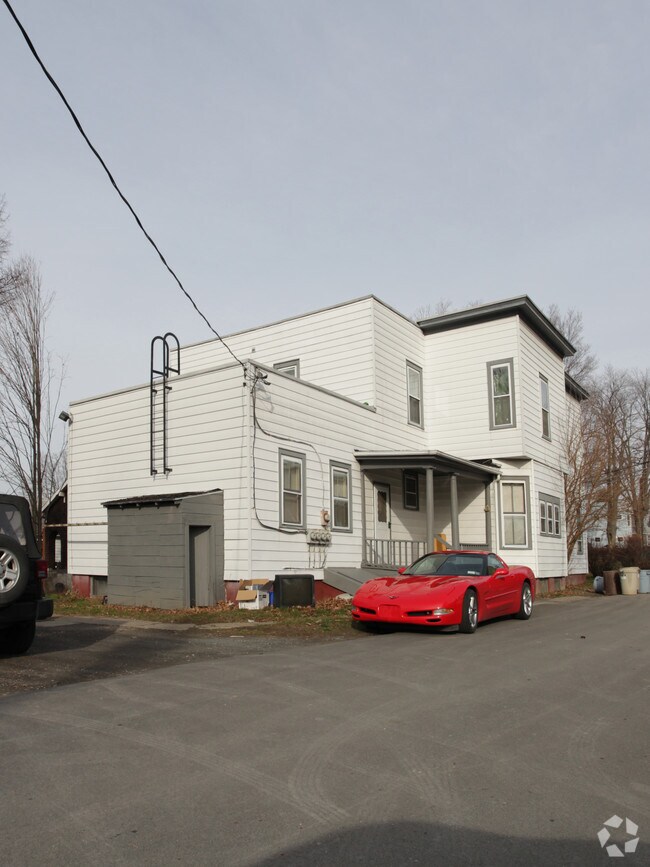 Building Photo - 326 Spring Ave