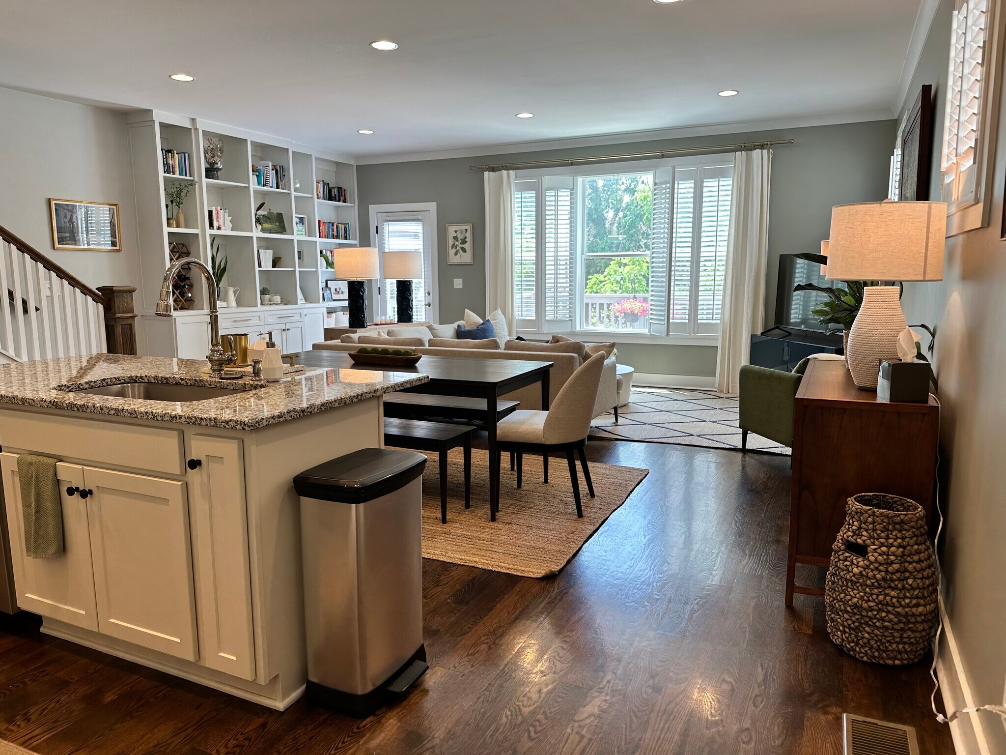 Building Photo - 1716 Northview Ave