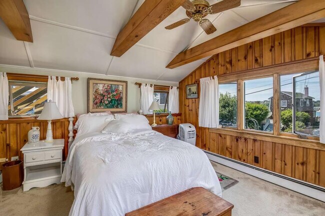 Building Photo - 6 Middle Rd