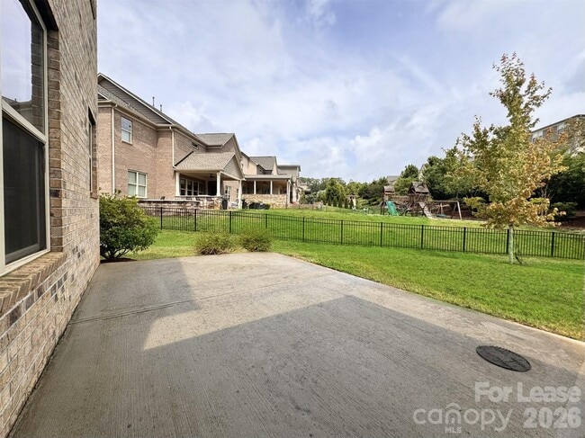 Building Photo - 10112 Pinecroft Creek Ln