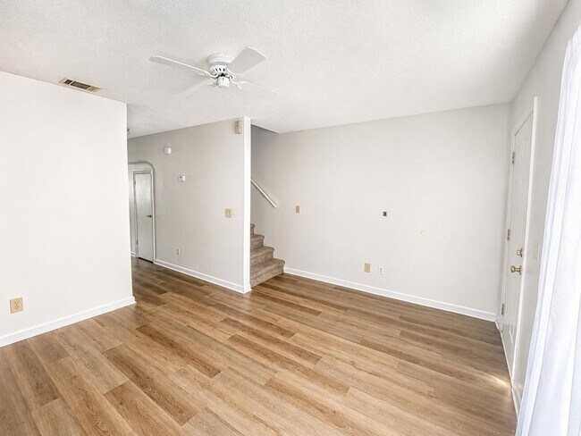 Building Photo - 3389 Northside Dr