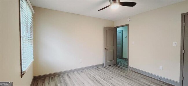 Building Photo - 1837 Access Rd